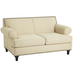 Carmen loveseat